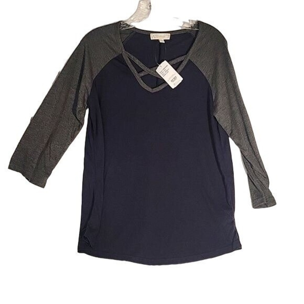 Suzanne Betro Weekend Navy Gray Crisscross Neck Raglan T-shirt casual comfort‎